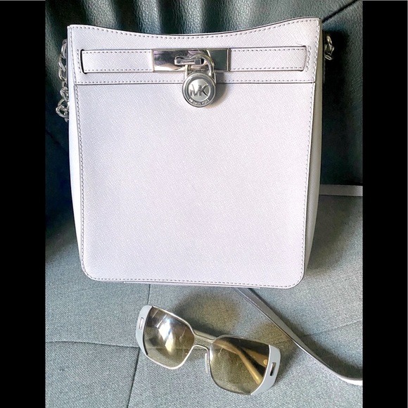 💕NEW MICHAEL KORS LEATHER X-BODY BAG - Picture 2 of 12